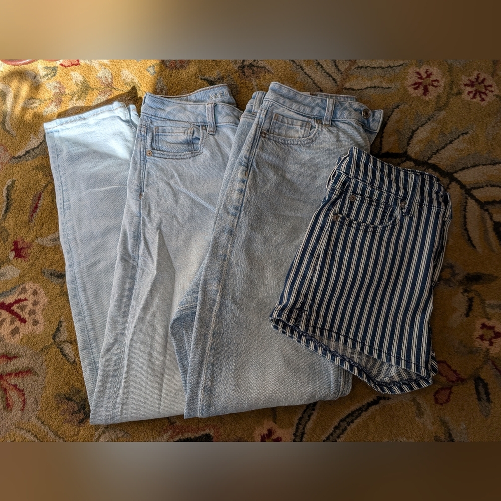 American Eagle Jeans And Shorts Bundle Light Wash Stripe